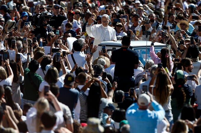 El Papa León XIV asiste a su audiencia general semanal