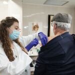 Goteo de personas para la vacunación contra la gripe sin cita previa en los centros de salud